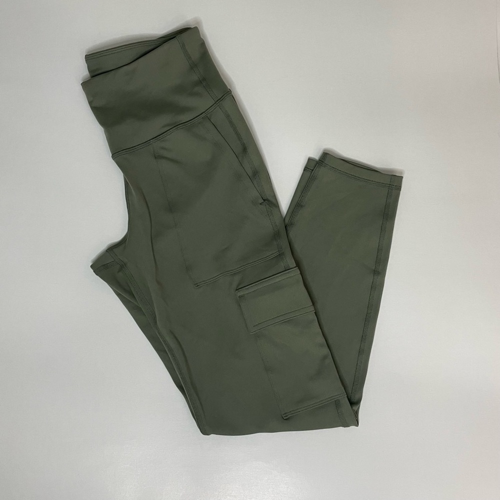 Old Navy Cargo 7/8 Compression Leggings